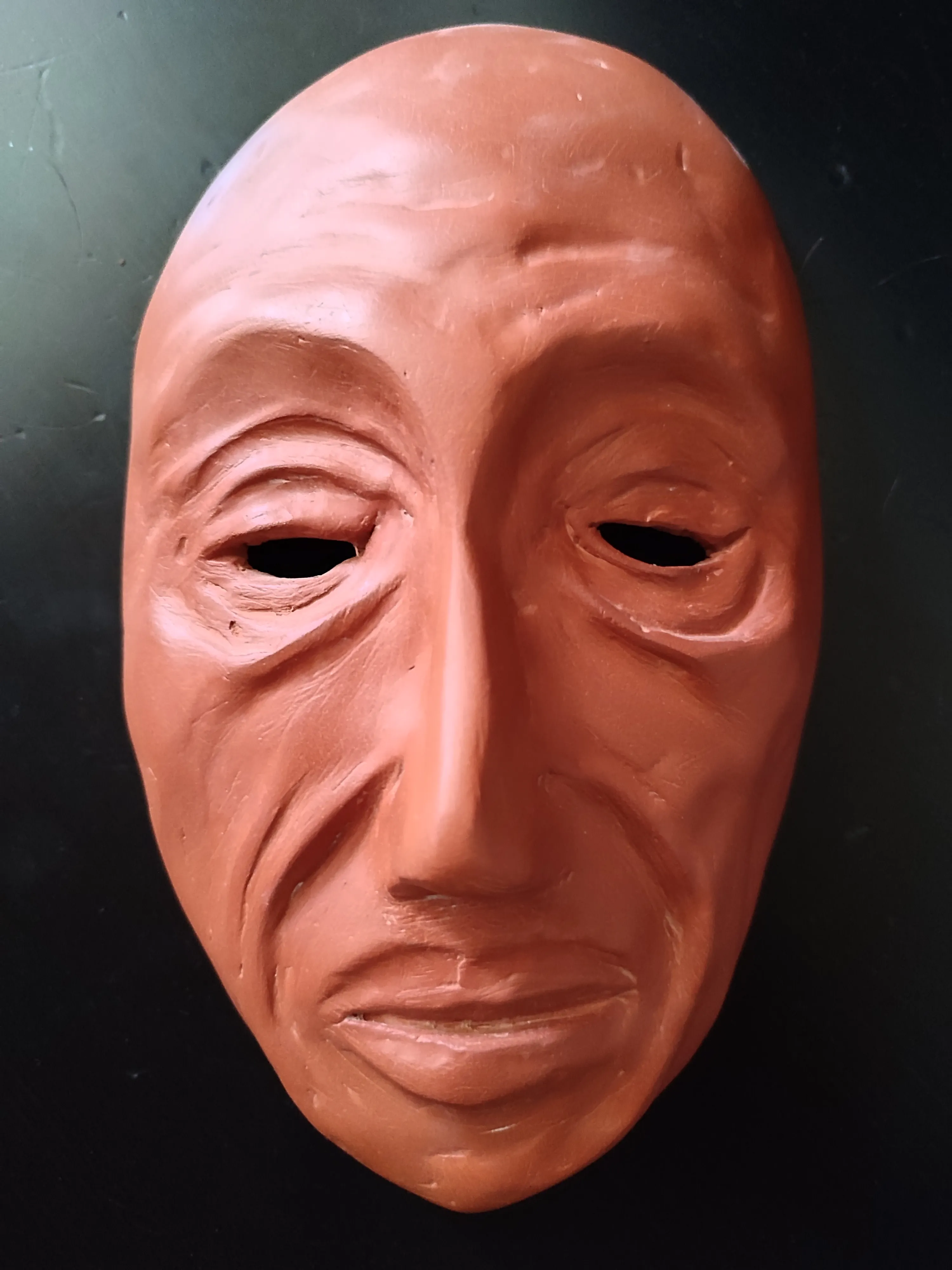 une zolie sculpture « Masque de l'Ennui » que j'ai biloutée en 2021