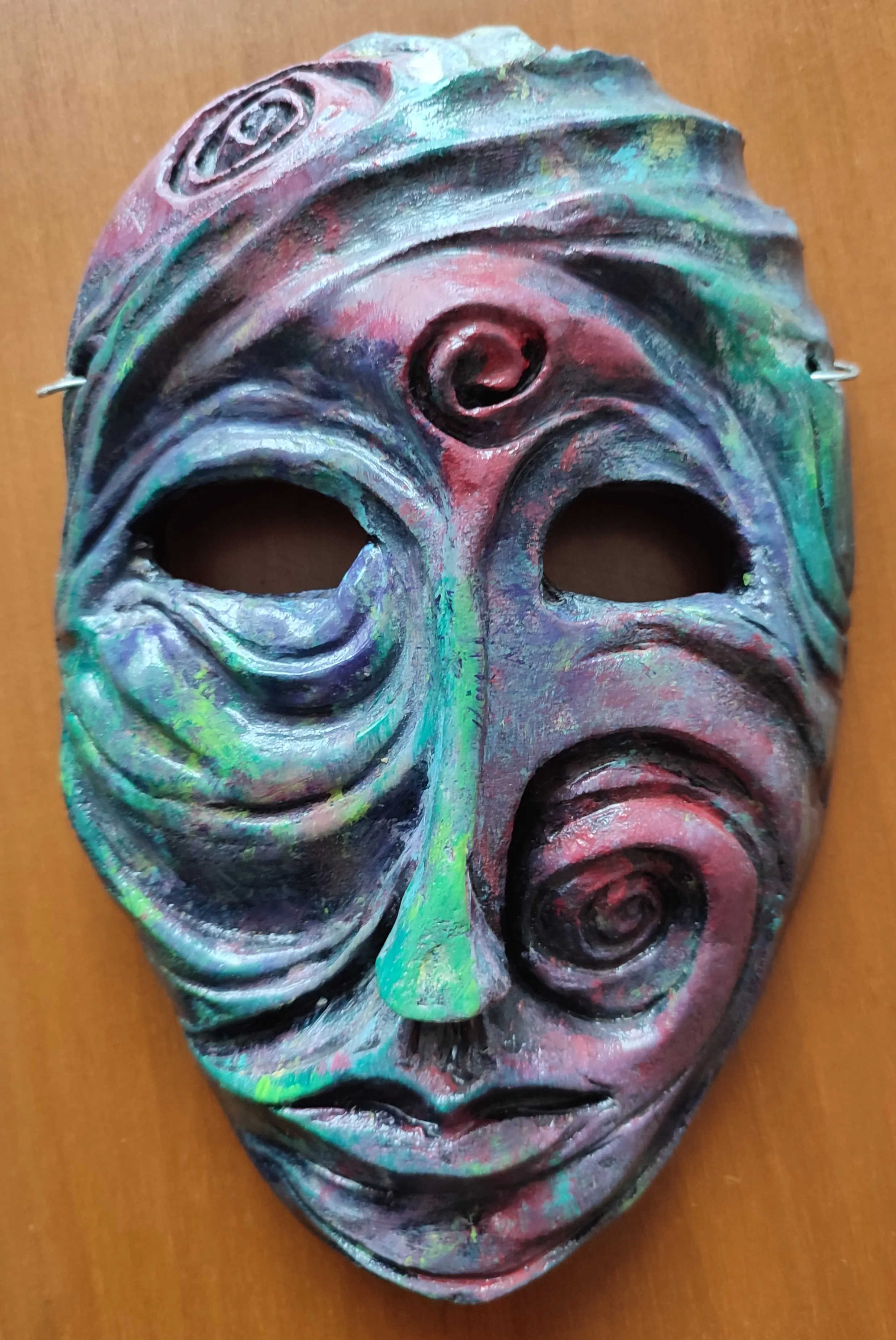 une zolie sculpture « Masque de la Sérénité » que j'ai biloutée en 2021
